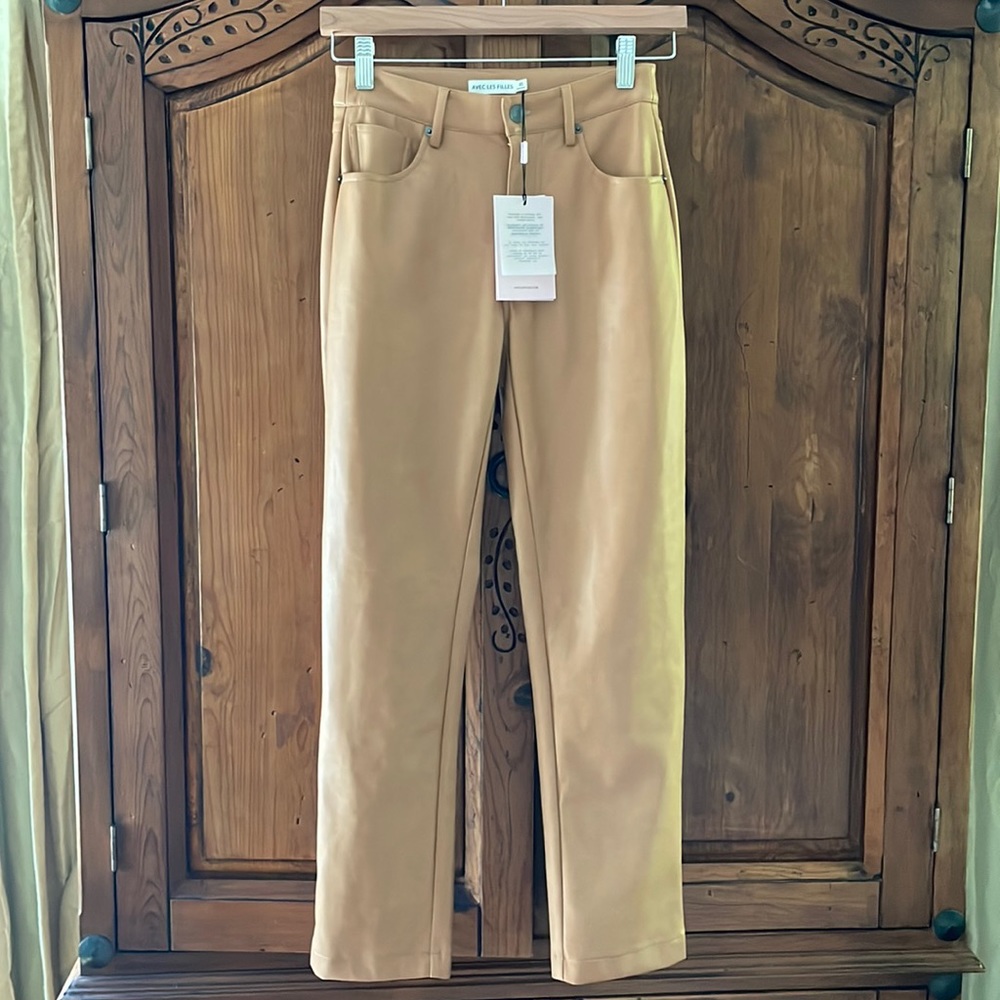 NWT AVEC LES FILLES FAUX LEATHER STRAIGHT LEG PANTS SIZE XS